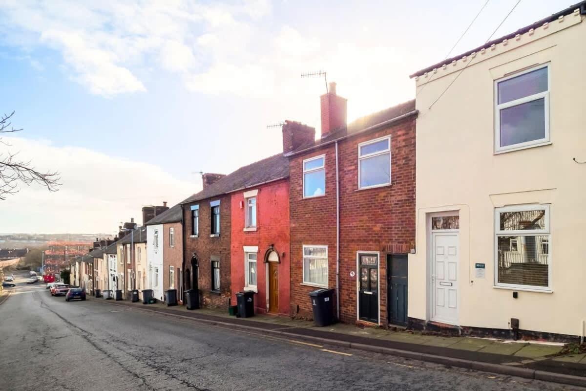 Penkhull House By Truestays - 4 Bedroom House In Stoke-On-Trent ภายนอก รูปภาพ